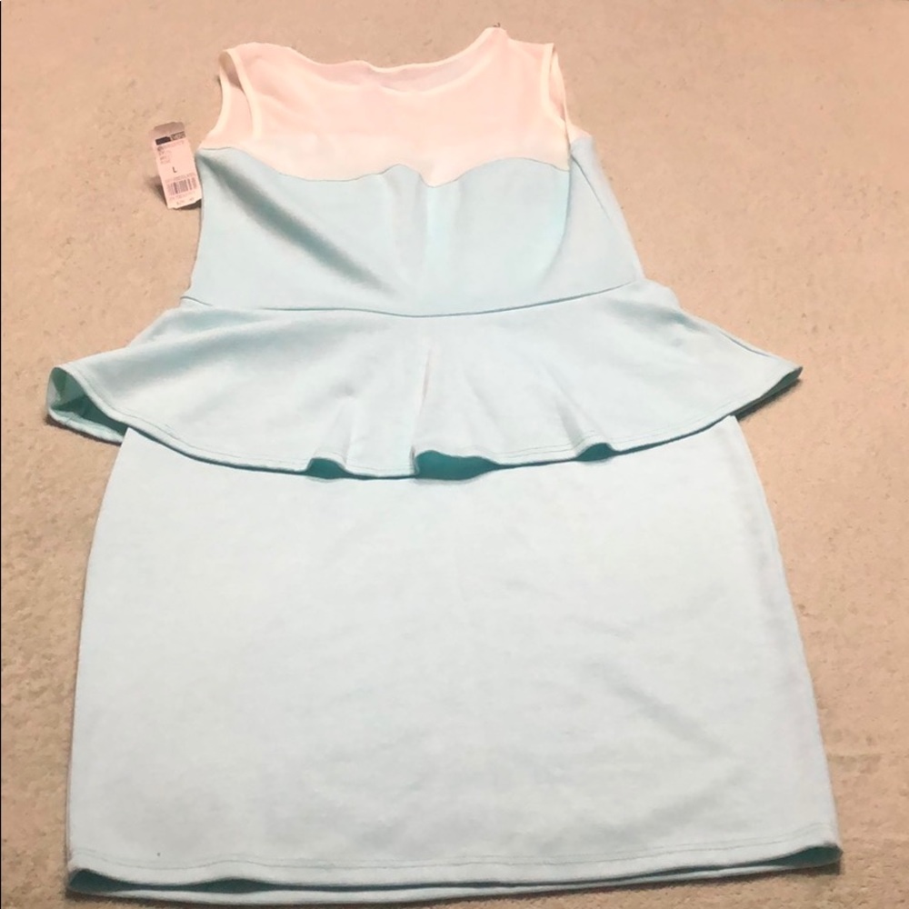 New Dress - Picture 2 of 4